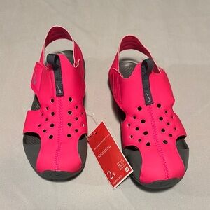 Girls Nike Sunray Protect 2 Pink Size 2Y